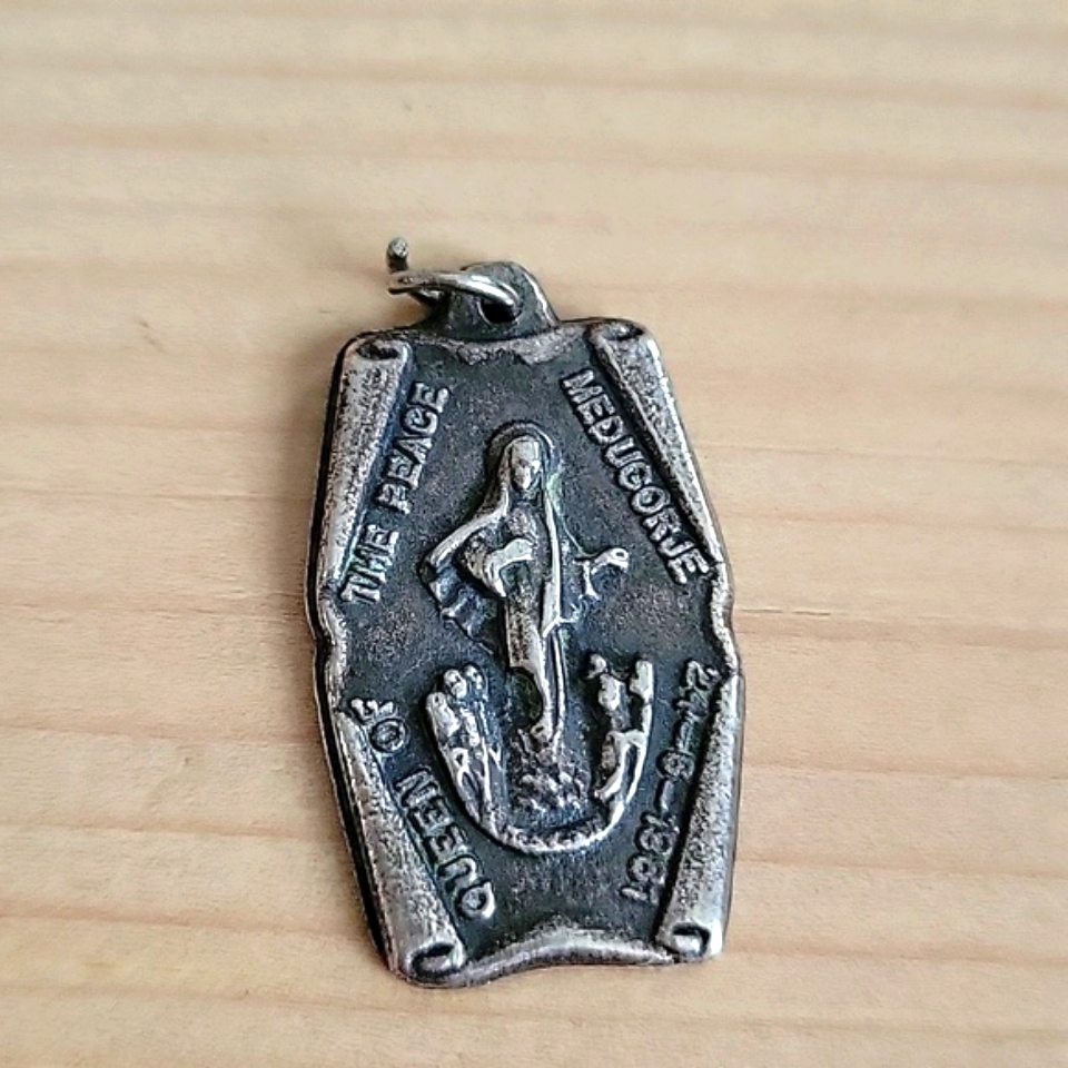 Vintage Catholic Medal Medigorje Queen Of The Peace
